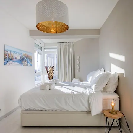 Appartement Charming & Spacious Sea Front *