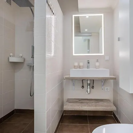 Charming & Spacious Sea Front Appartement Costa da Caparica