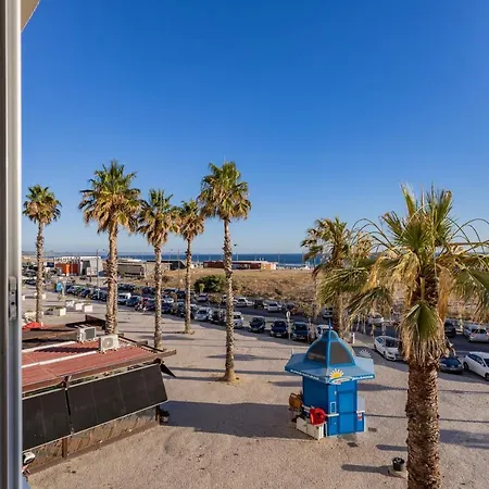 Appartement Charming & Spacious Sea Front