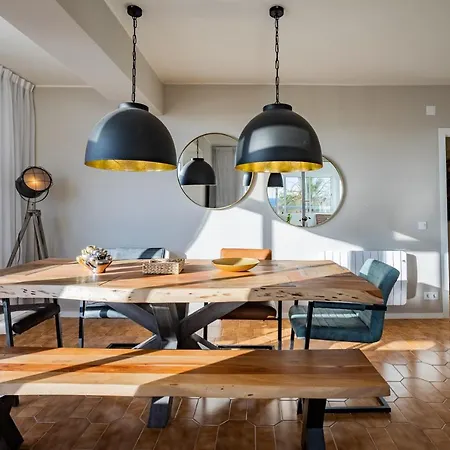 Appartement Charming & Spacious Sea Front *
